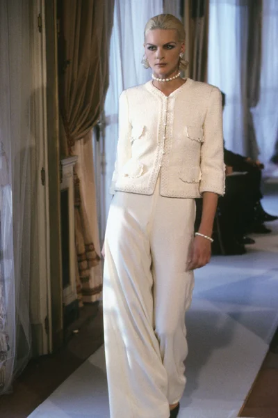 Look 14